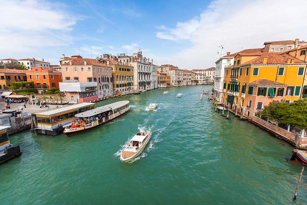 Enhance Your Experience: Expert-Recommended Italy Travel Apps